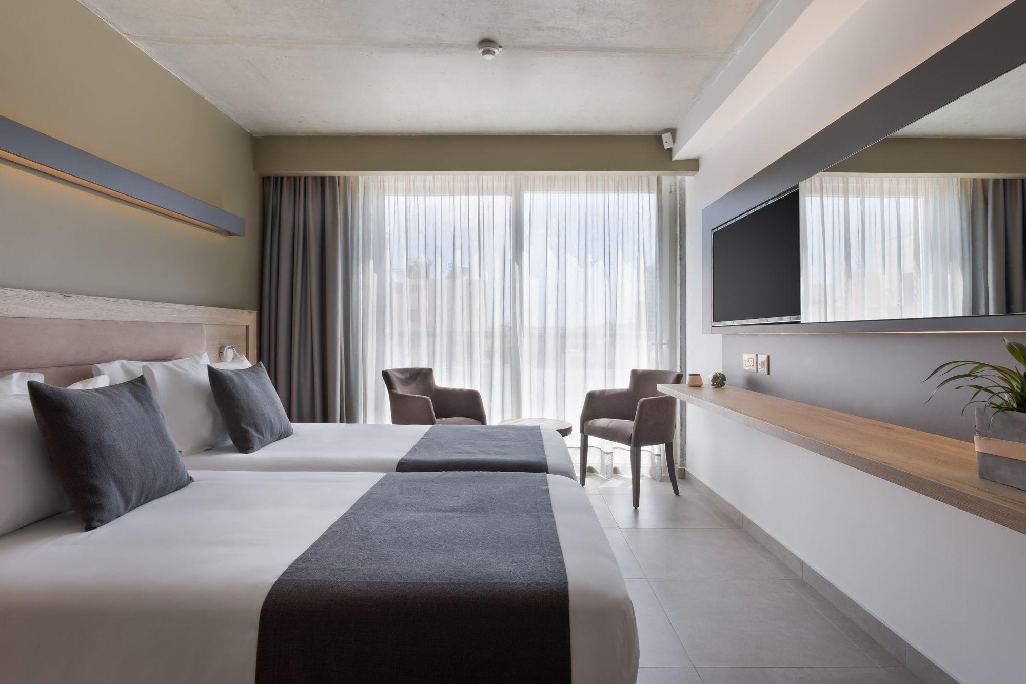 Azur Hotel By St Hotels Gzira Bagian luar foto