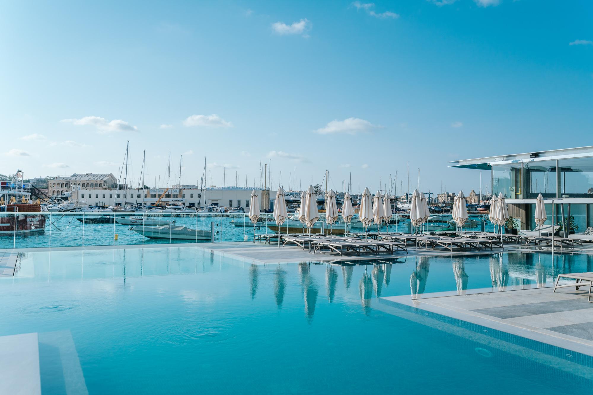 Azur Hotel By St Hotels Gzira Bagian luar foto